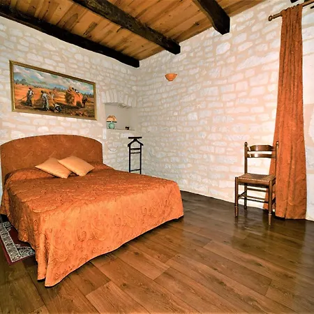 House Near Cahors With Private Natural Retreat, Cleaning Included Casa vacanze
