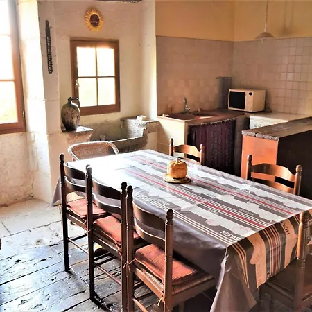 House Near Cahors With Private Natural Retreat, Cleaning Included *