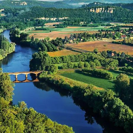 Casa vacanze House Near Cahors With Private Natural Retreat, Cleaning Included