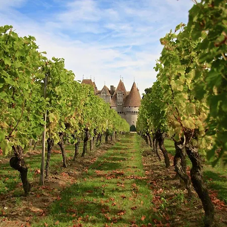House Near Cahors With Private Natural Retreat, Cleaning Included Casa vacanze *