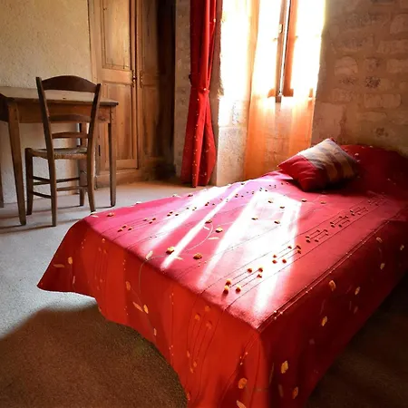 House Near Cahors With Private Natural Retreat, Cleaning Included *
