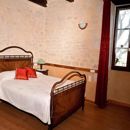 House Near Cahors With Private Natural Retreat, Cleaning Included Casa vacanze Saint-Daunes